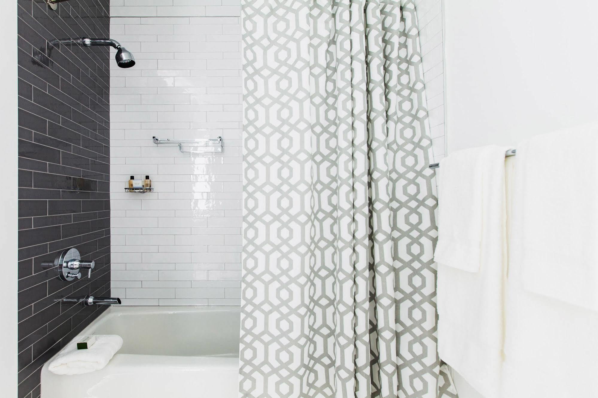 Dharma Home Suites Hoboken At Novia エクステリア 写真