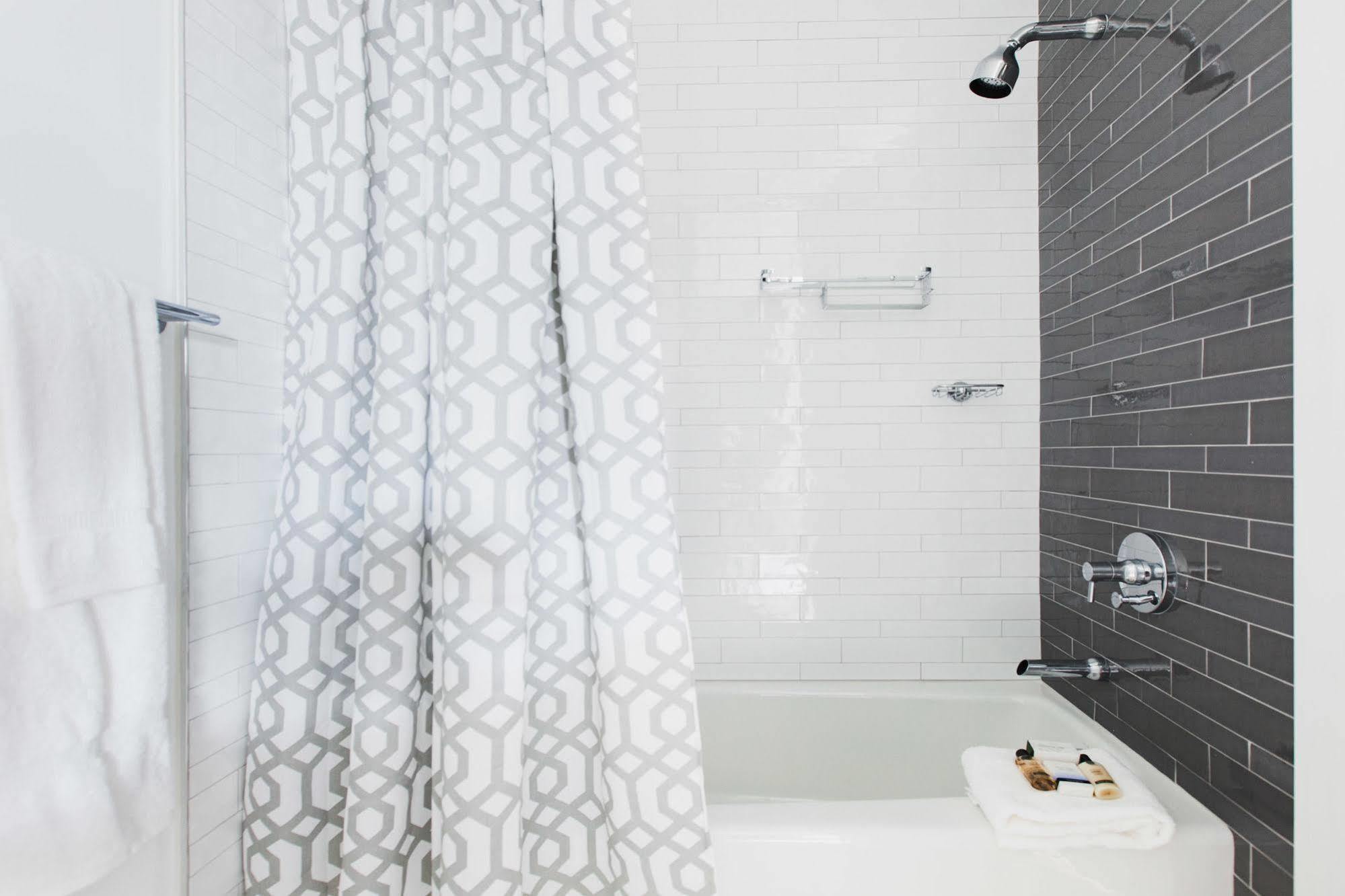 Dharma Home Suites Hoboken At Novia エクステリア 写真