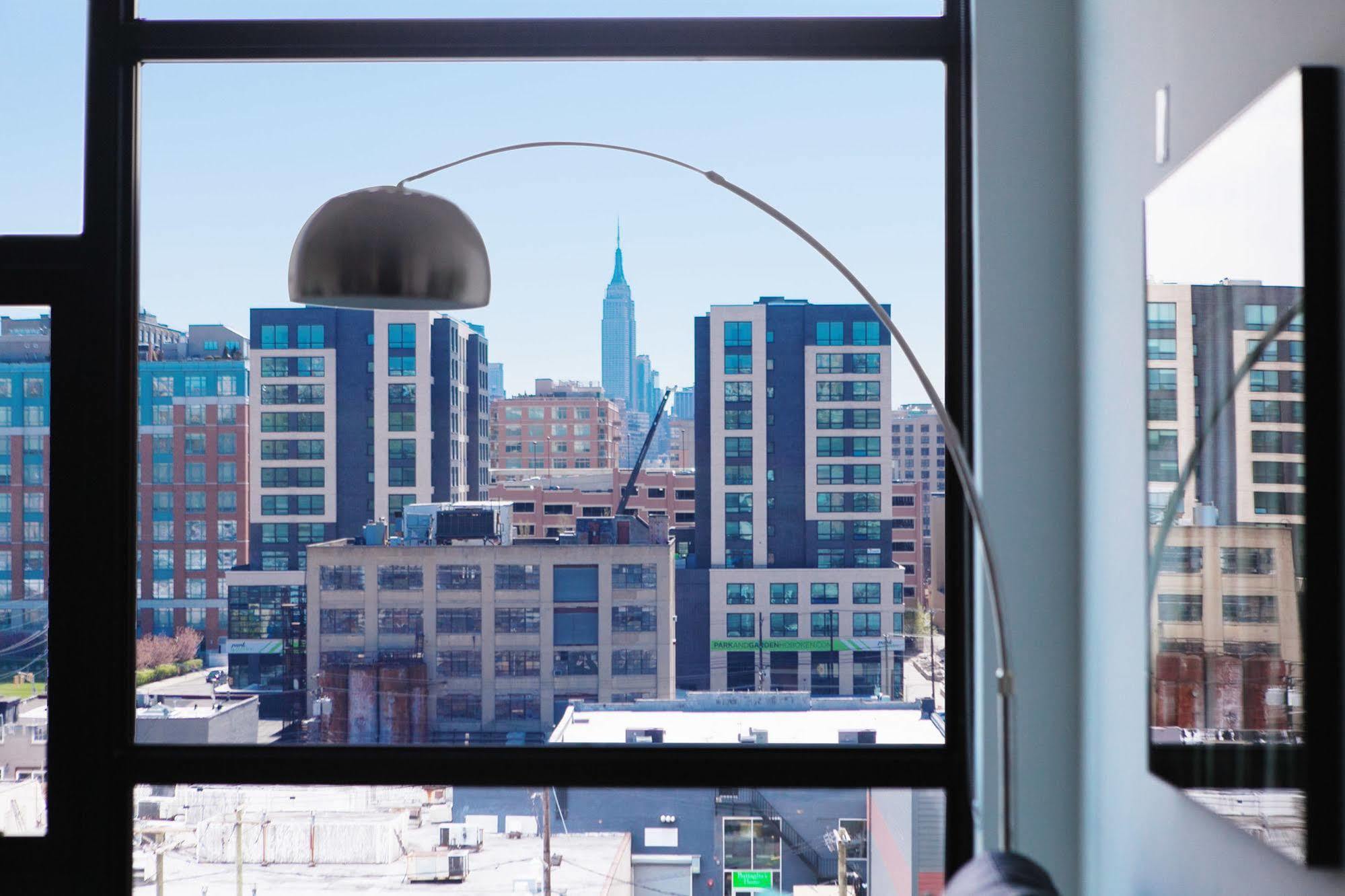 Dharma Home Suites Hoboken At Novia エクステリア 写真